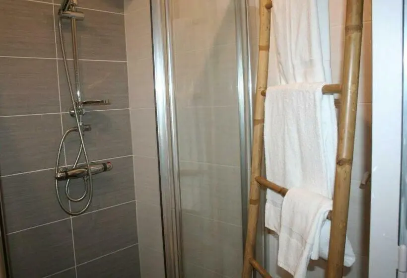Standard-huone, Hôtel Les Italiens