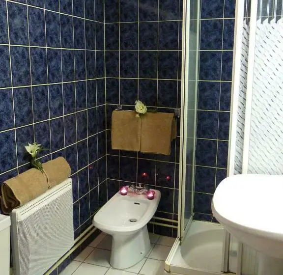 スタンダード４人部屋, Hôtel Rond Point