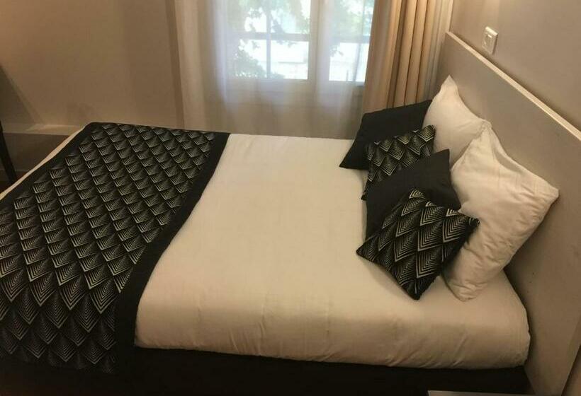 Номер Комфорт, Hôtel Vendôme