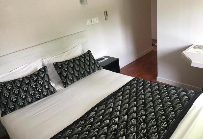 Номер Стандарт, Hôtel Vendôme