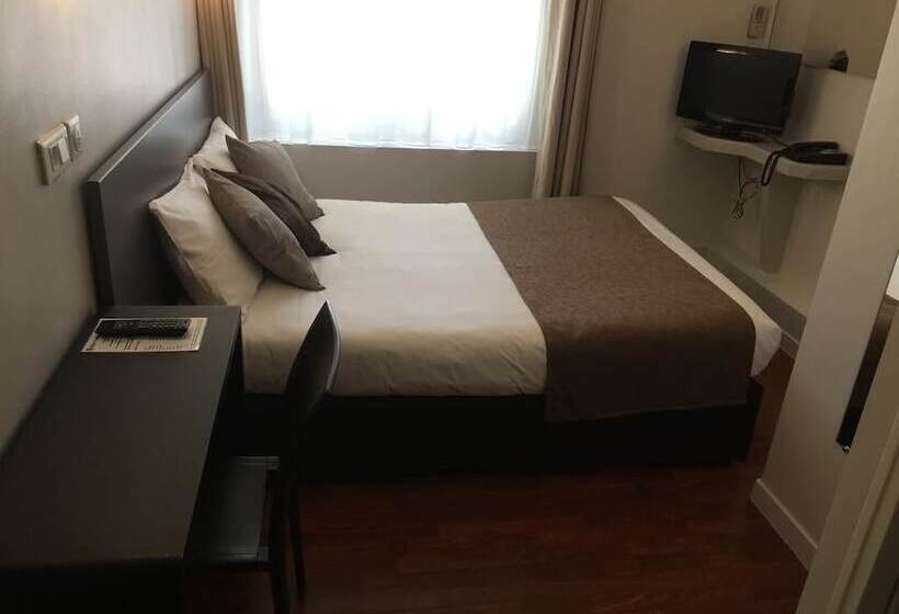 Номер Комфорт, Hôtel Vendôme