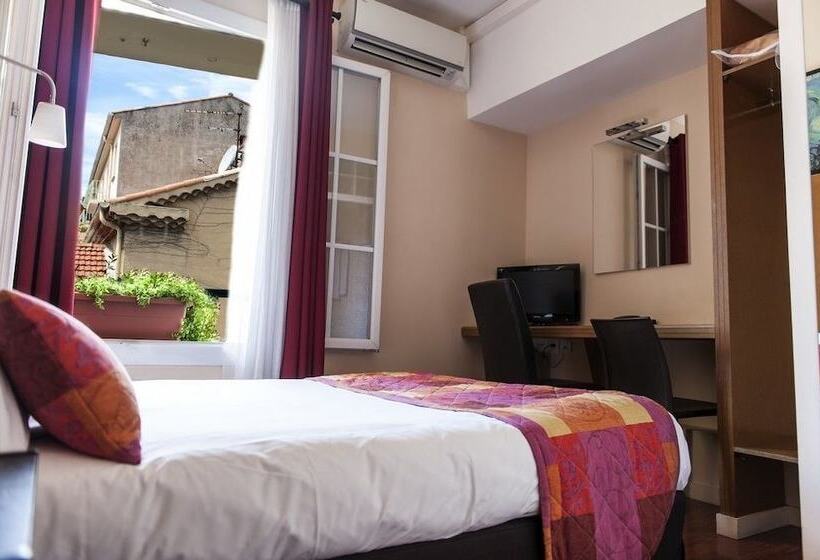 컴포트 룸, Hôtel Vendôme