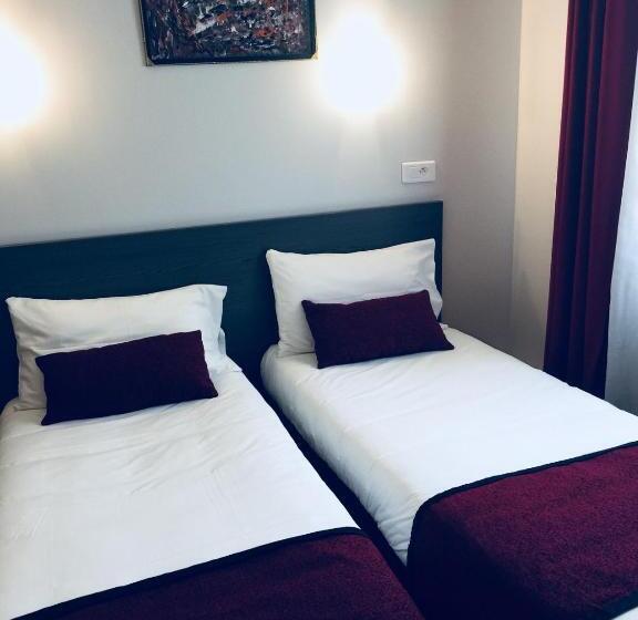 Номер Стандарт, Hôtel Vendôme