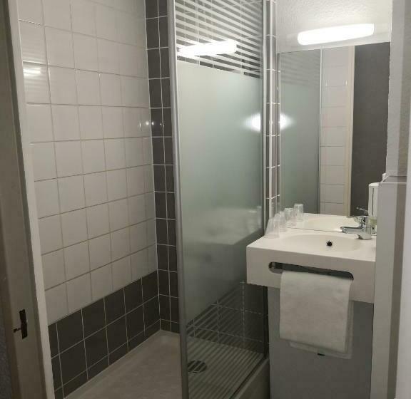 Номер Стандарт Трехместный, Ibis Budget Cergy St Christophe