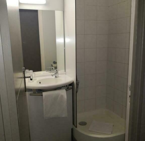 Номер Стандарт Трехместный, Ibis Budget Cergy St Christophe