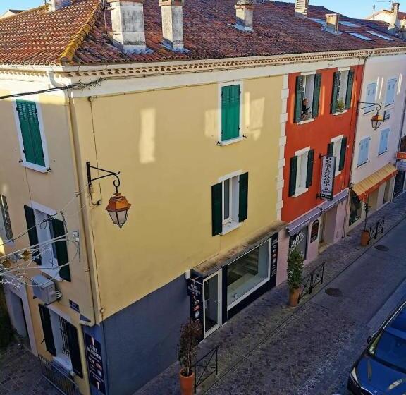 Номер Стандарт Трехместный, L Escapade