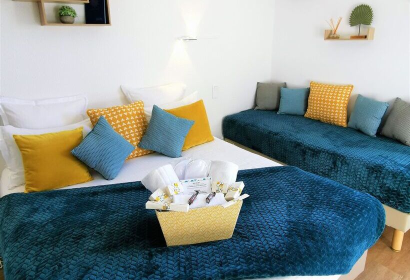 Номер Стандарт Трехместный, L Escapade