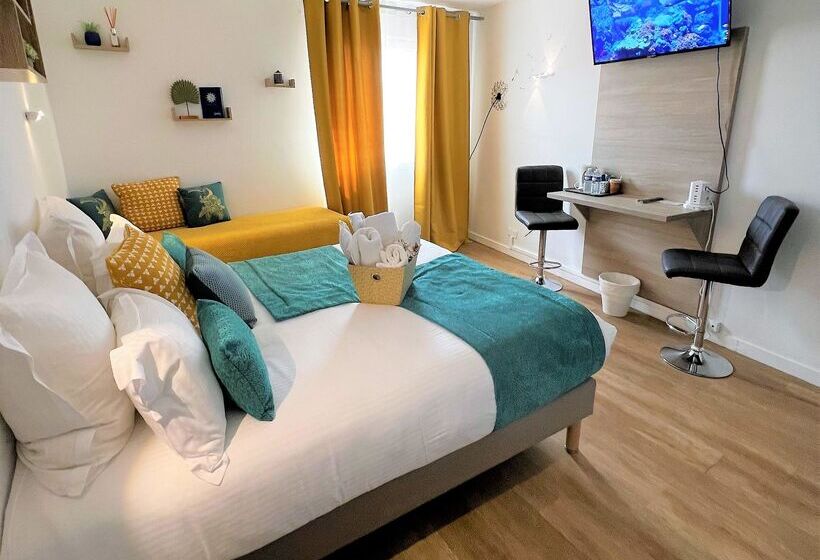 Номер Стандарт Трехместный, L Escapade