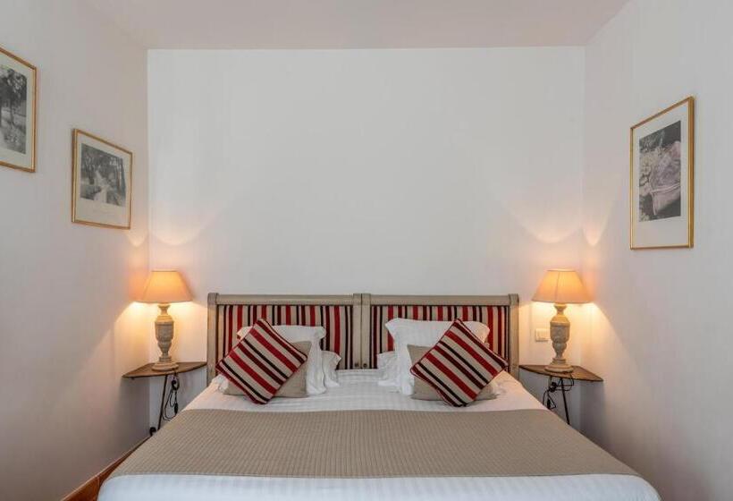 חדר סטנדרט לשלושה, Le Clos Du Buis