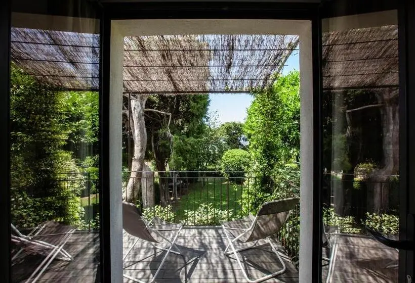 バルコニー付きデラックスルーム, Le Clos Du Buis