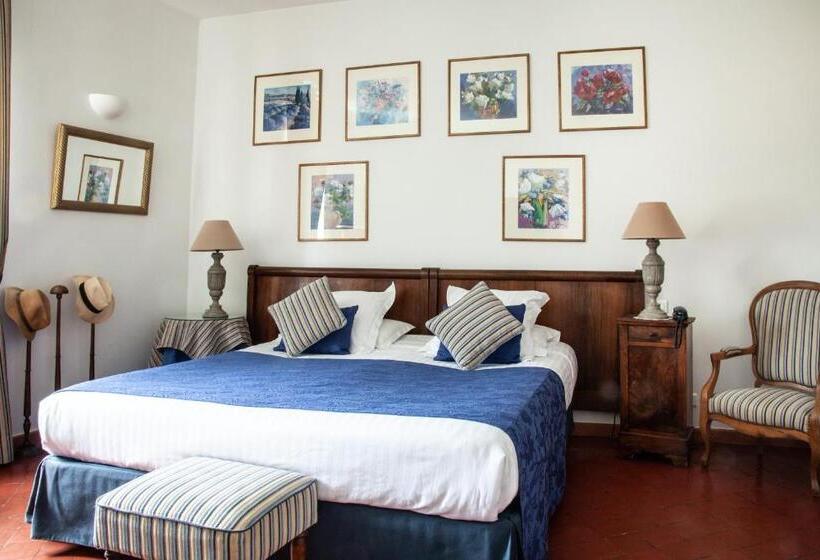 חדר סופריור, Le Clos Du Buis