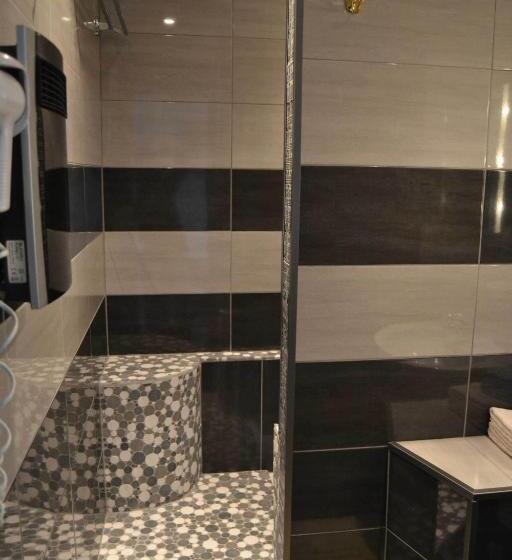 带观景的标准间, Hôtel Le Dauphin Bleu