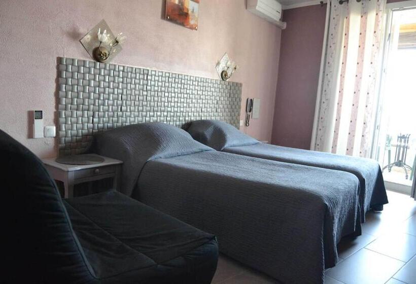 海景标准间带阳台, Hôtel Le Dauphin Bleu