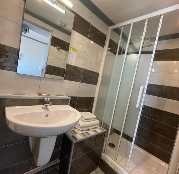 带海景的标准房, Hôtel Le Dauphin Bleu