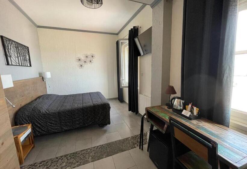 带海景的标准房, Hôtel Le Dauphin Bleu