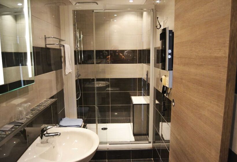 海景标准间带阳台, Hôtel Le Dauphin Bleu