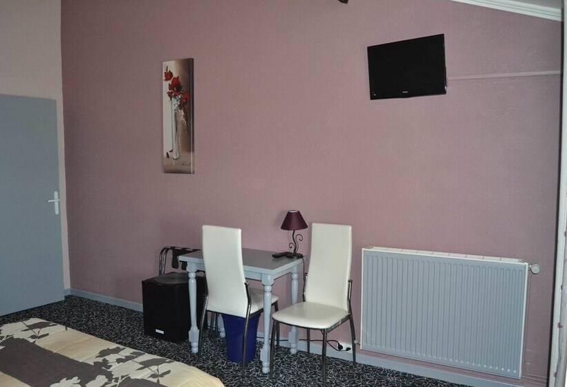 Triple Room Sea View, Hôtel Le Dauphin Bleu