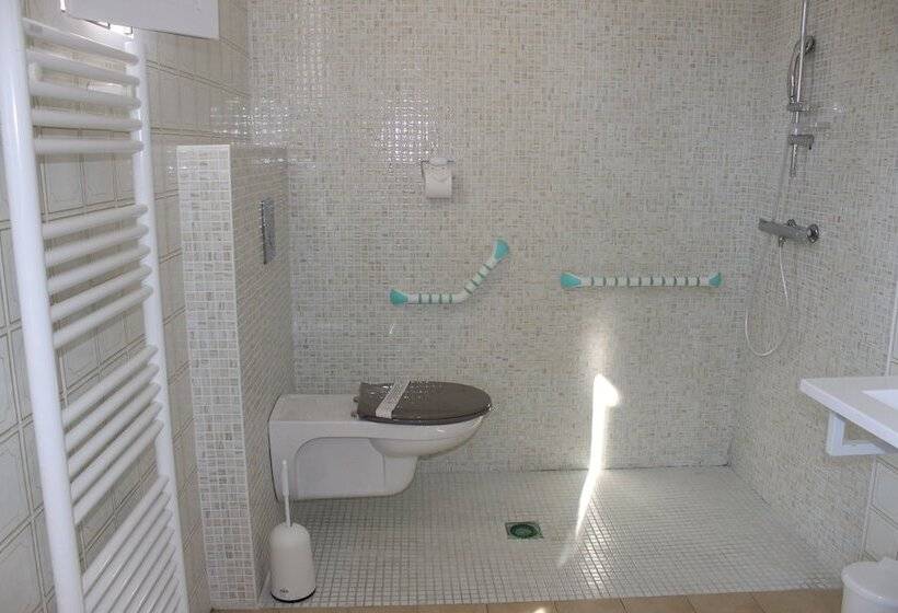 标准间, Le Heron Cendre