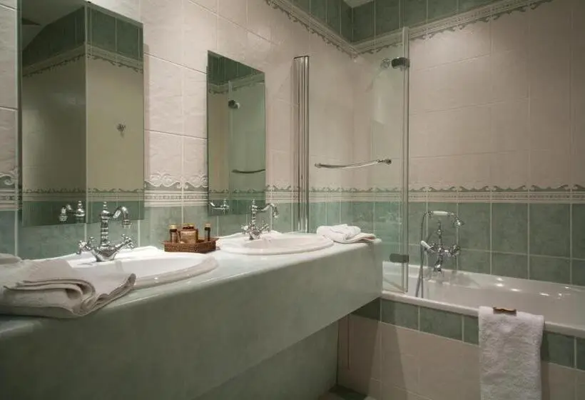 Deluxe-huone, Le Manoir Saint Thomas