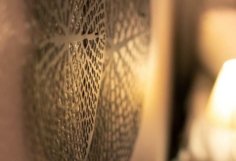 스탠다드 트리플 룸, Le President Gare Nimes Pont Du Gard