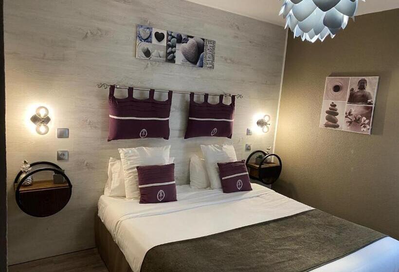 חדר סופריור עם מיטת קינג, Le President Gare Nimes Pont Du Gard