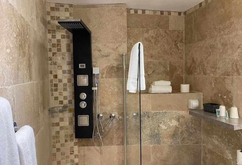 חדר דלוקס, Le President Gare Nimes Pont Du Gard