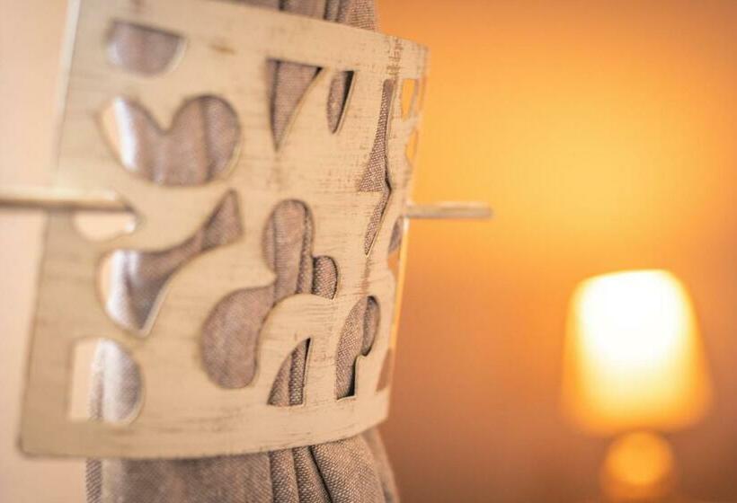 חדר סטנדרט, Le President Gare Nimes Pont Du Gard