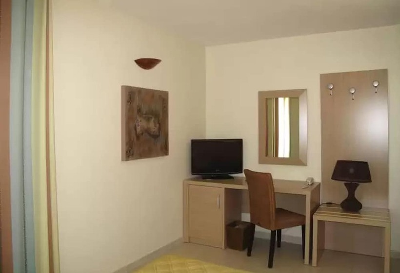 غرفة كومفورت, Serenada