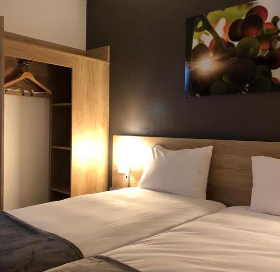 Классический Номер, Wood Inn Bordeaux Aeroport