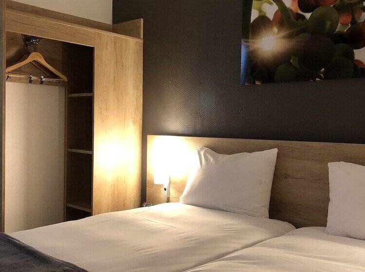 Standardzimmer, Wood Inn Bordeaux Aeroport