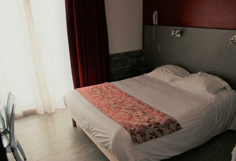 Номер Стандарт, Logis Hôtel Restaurant La Vieille Ferme, Mâcon Nord