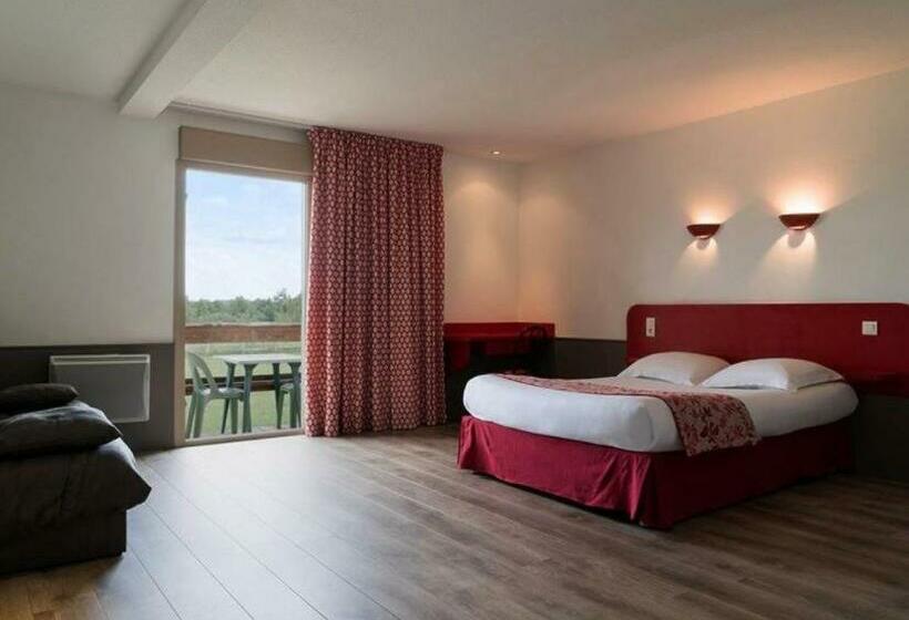 Семейный Номер, Logis Hôtel Restaurant La Vieille Ferme, Mâcon Nord