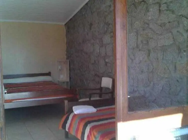 Perhehuone, Village Club Yravals