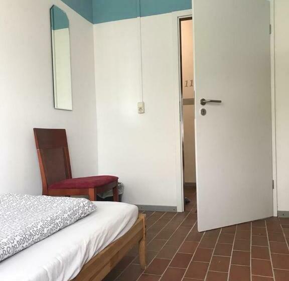 ルームシェアのワンベッド, M&r Hostel