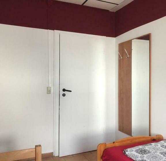 共用房间的床, M&r Hostel