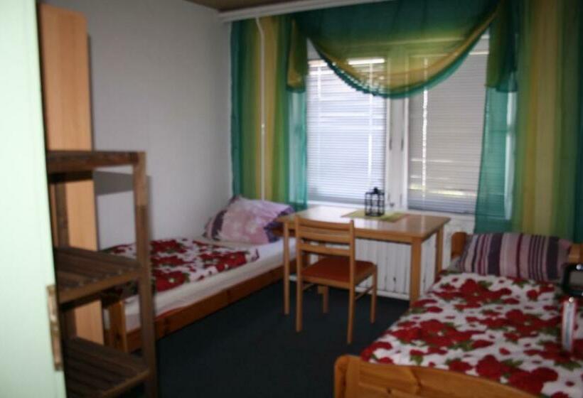 共用房间的床, M&r Hostel