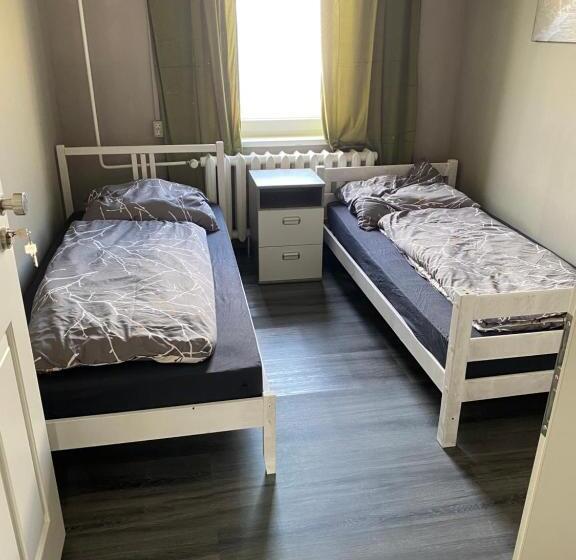 共用房间的床, M&r Hostel