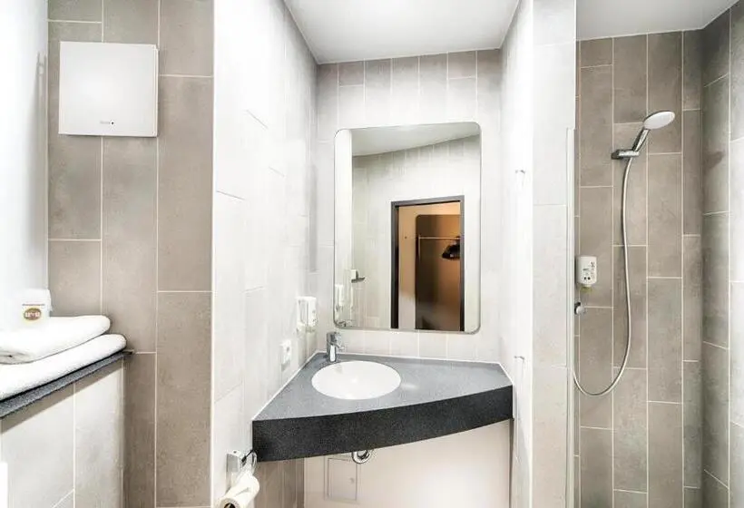 Standard Kolmen Hengen Huone, B&b Hotel Kassel City