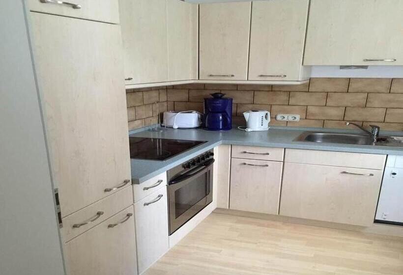 דירה בת חדר שינה 1 עם מרפסת, Carlsruh