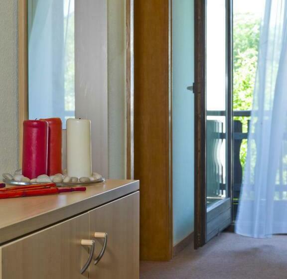 Люкс с Балконом, Garni Vier Jahreszeiten