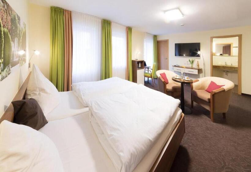 Номер Стандарт, Garni Vier Jahreszeiten