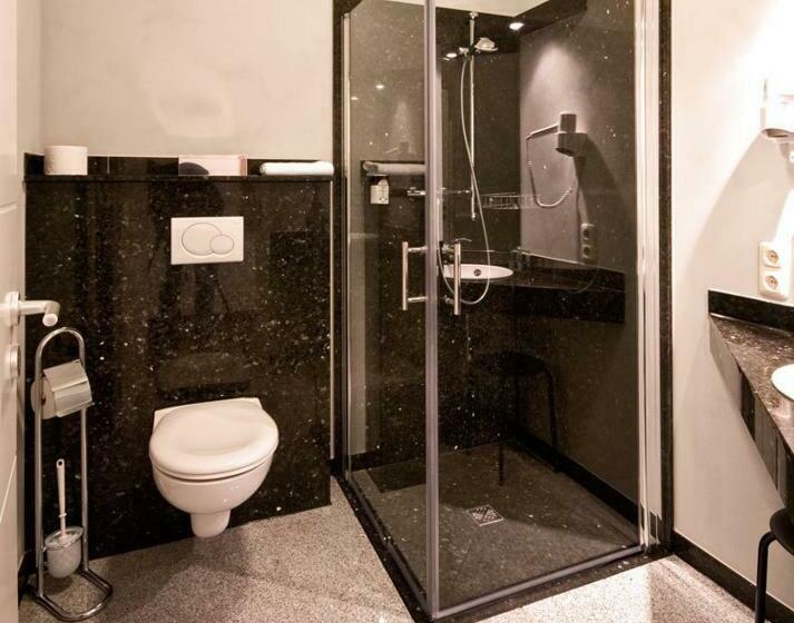 Номер Стандарт с Балконом, Haller Hotel Garni