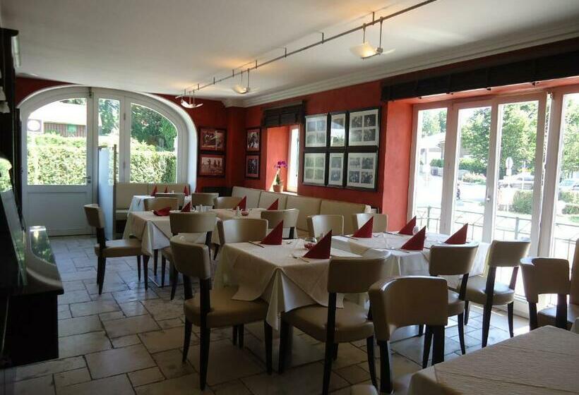 기본룸, La Strada