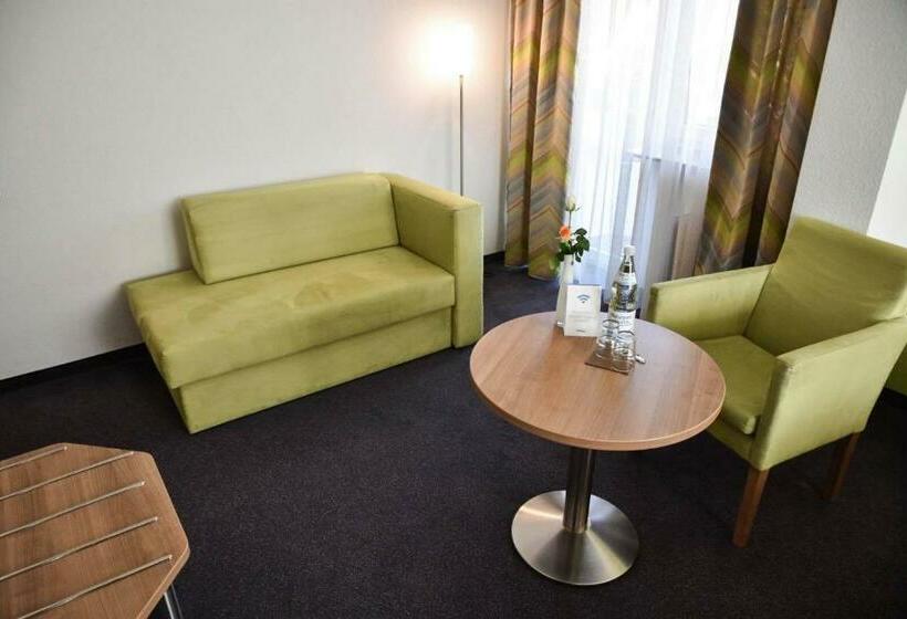 带阳台的高级房间, Martins Klause Airport Messe Hotel Self Check In