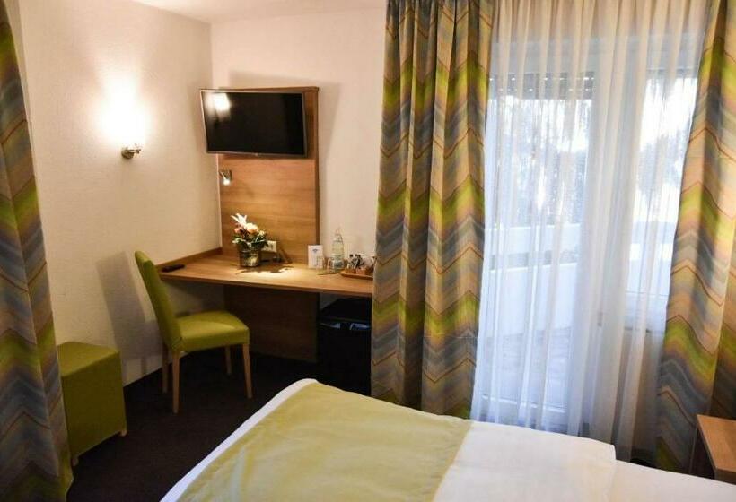 带阳台的高级房间, Martins Klause Airport Messe Hotel Self Check In