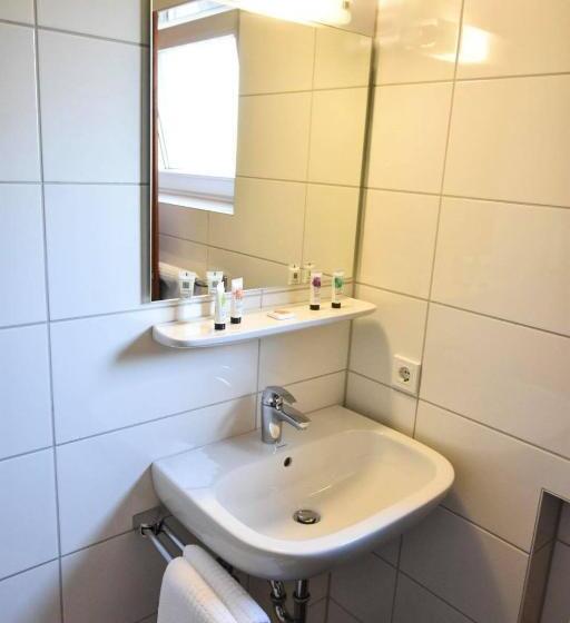 带阳台的高级房间, Martins Klause Airport Messe Hotel Self Check In