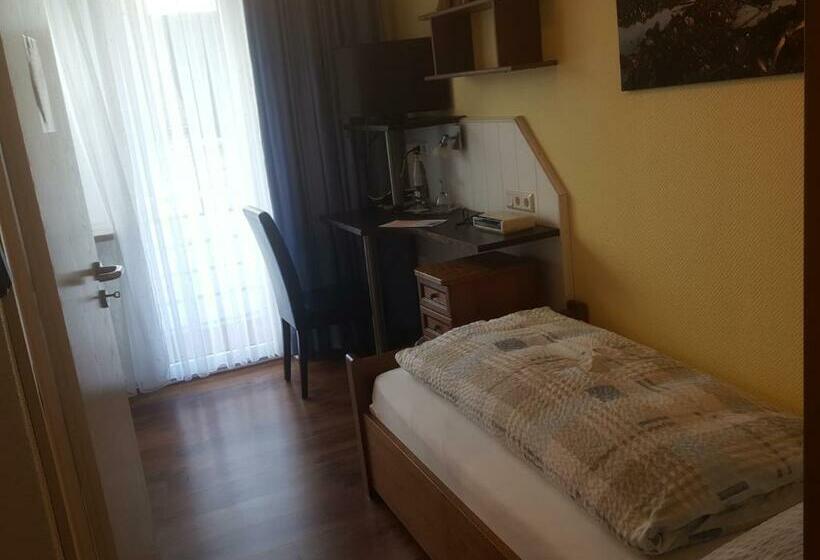 Standard Enkelrum, Panorama Garni