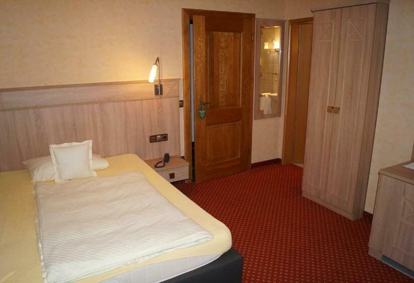 标准单人间, St.martiner Castell