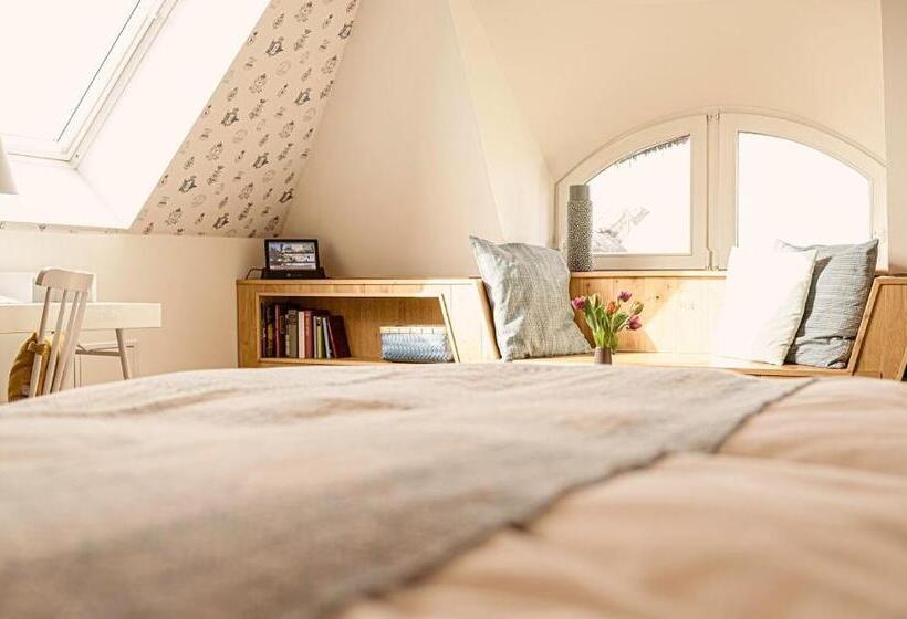 غرفة قياسية مطلّة علي البحر, Strandhaus Ahrenshoop