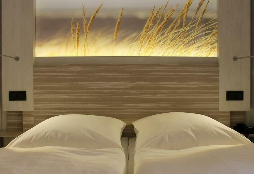 标准间, Strandhof